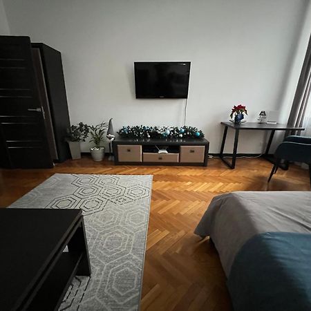 Wonderful Apartment Near The Old City Λβιβ Εξωτερικό φωτογραφία